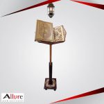 مصحف دهبي مع حامل خشبي